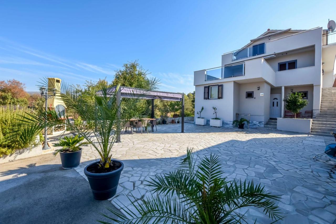 Apartments Visnja 罗戈兹尼察 外观 照片